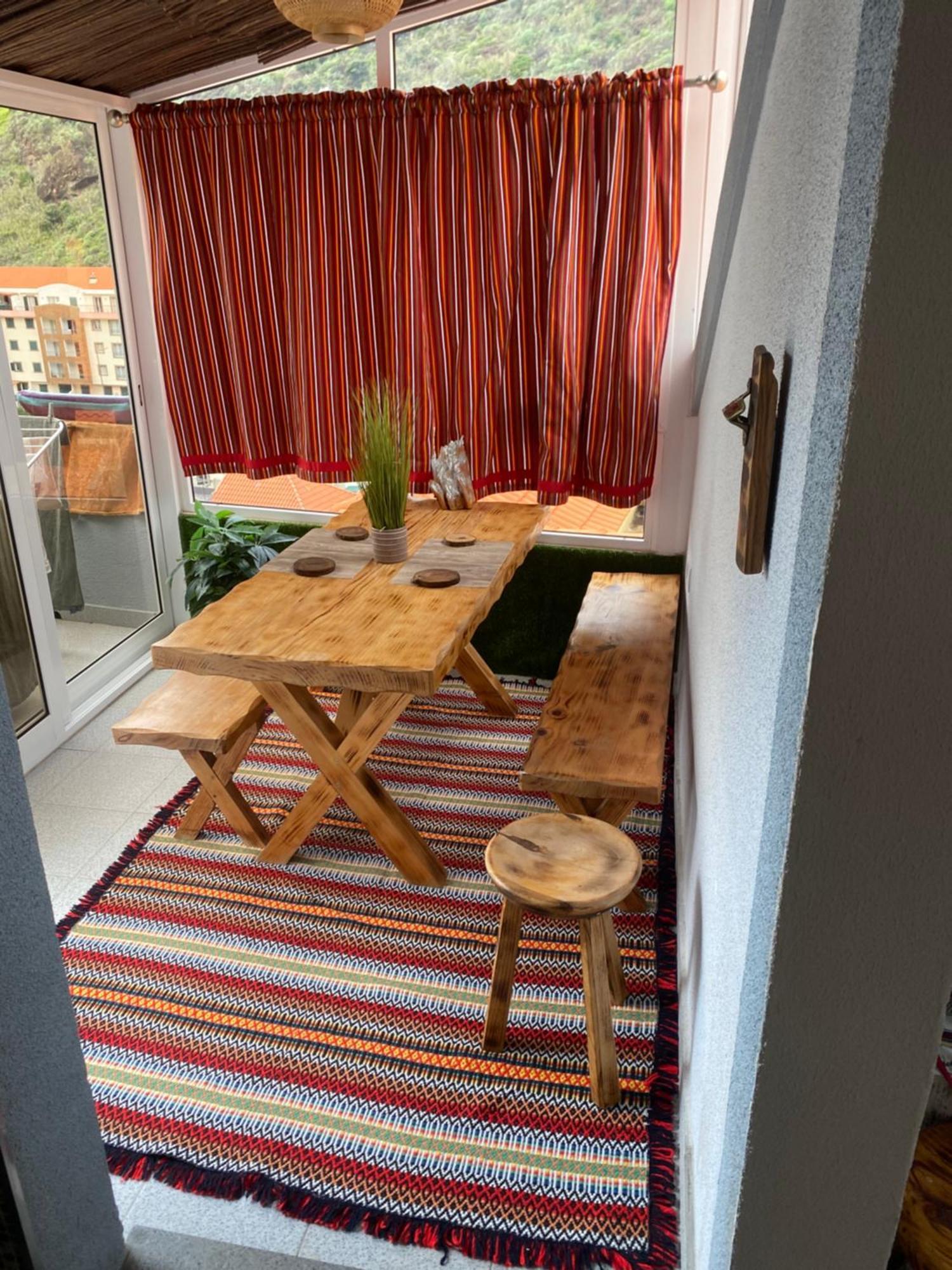 Seaside Serenity: Renovated With Ocean Views Apartment *