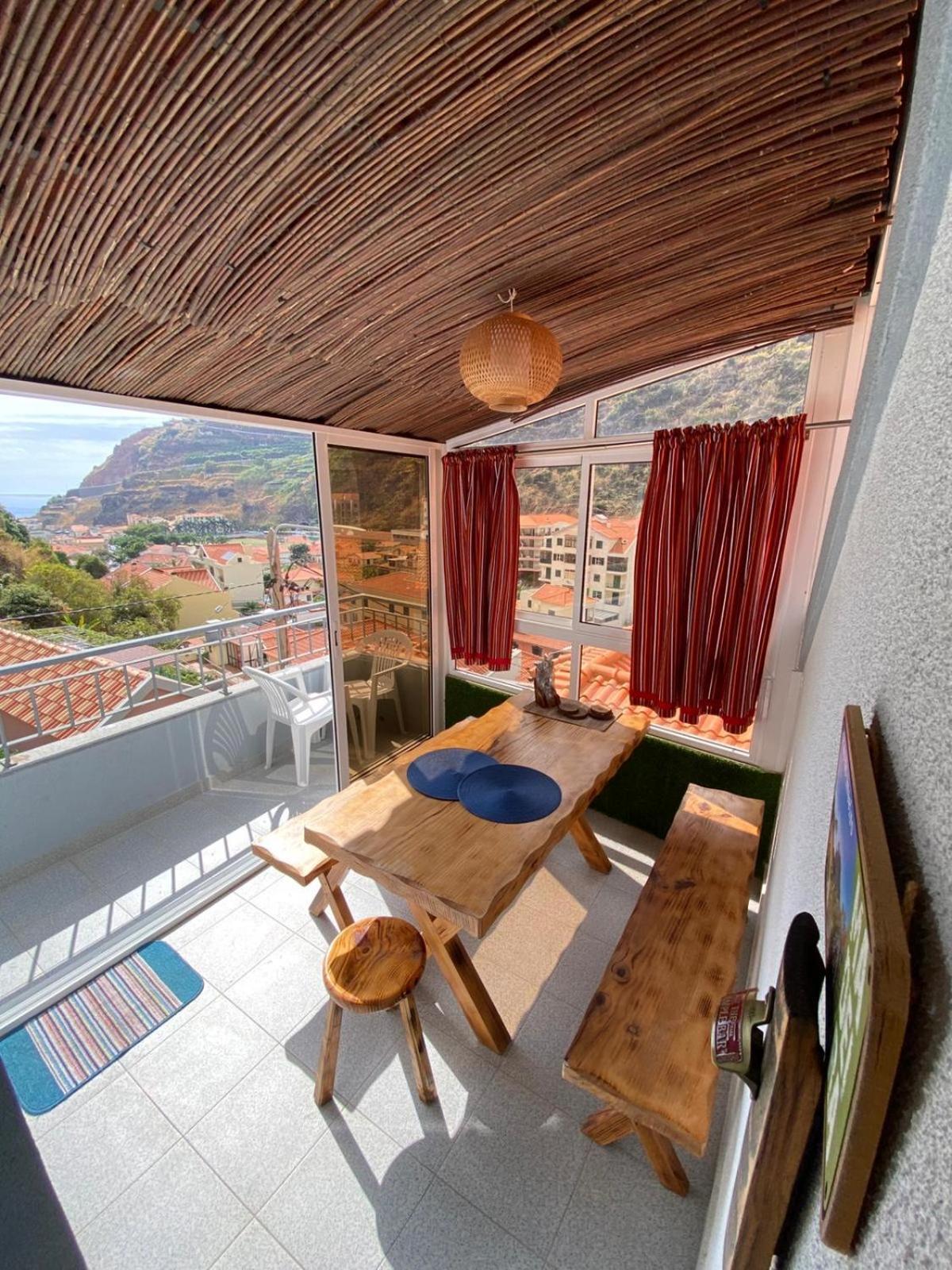 Seaside Serenity: Renovated With Ocean Views Apartment *